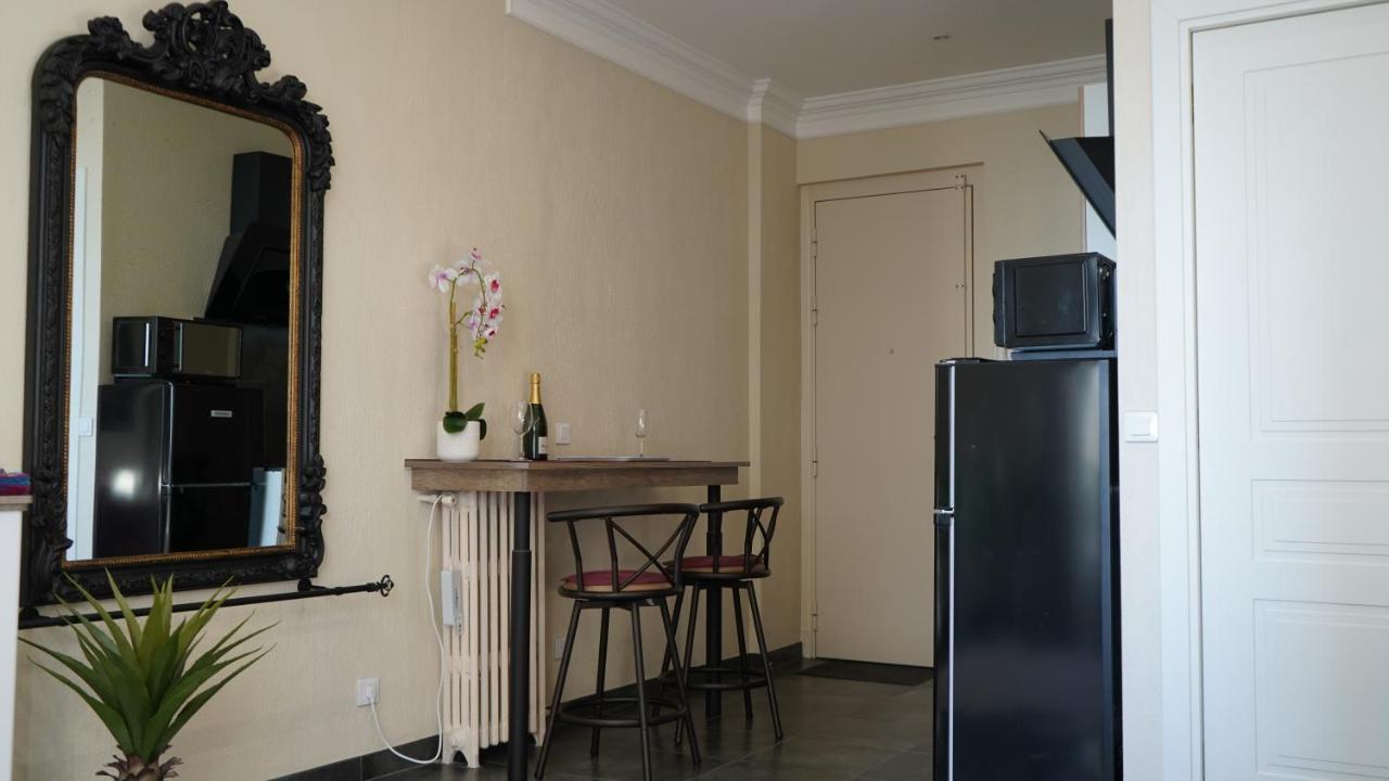 Cozy With A Sea View Apartamento Niza